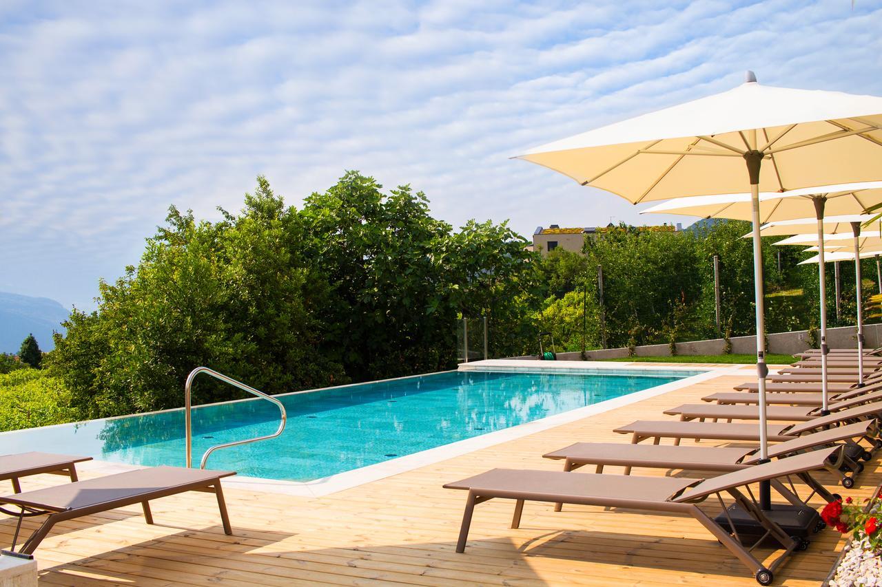 Bruehl Suites&Residence Калдаро Екстериор снимка
