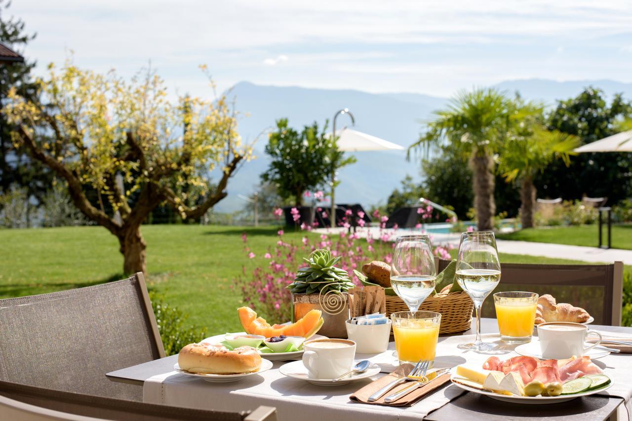 Bruehl Suites&Residence Калдаро Екстериор снимка